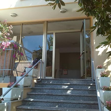 K2 Hotel Cattolica Eksteriør bilde