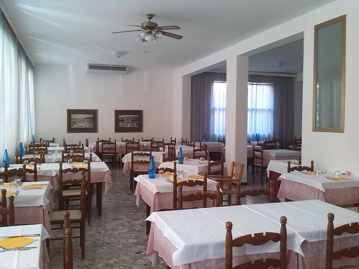 K2 Hotel Cattolica Eksteriør bilde
