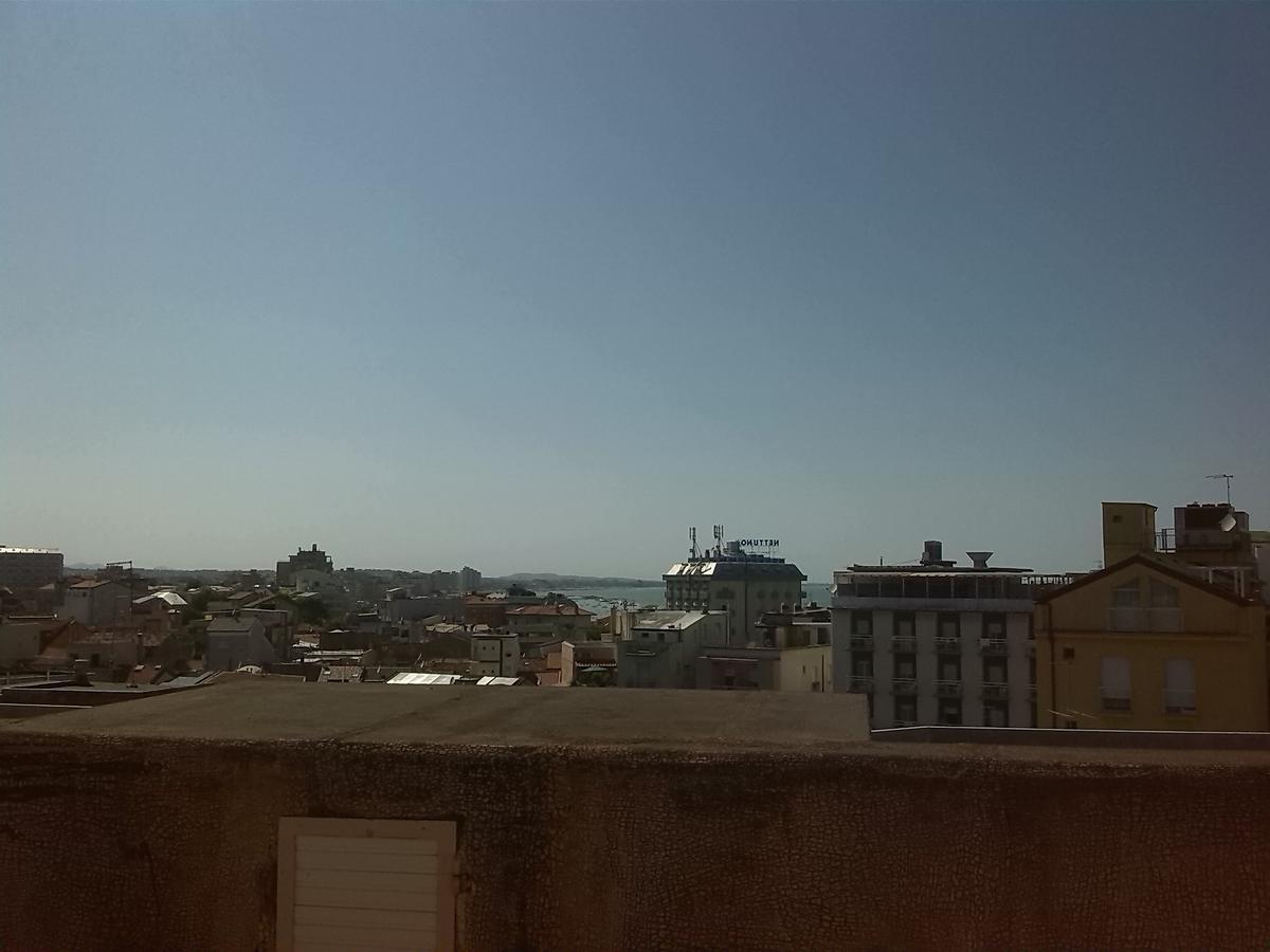 K2 Hotel Cattolica Eksteriør bilde