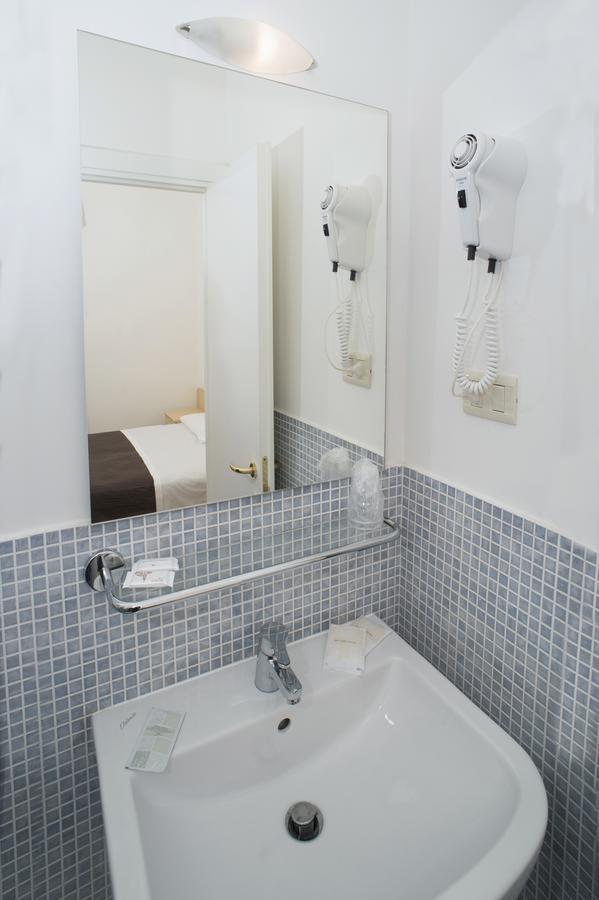 K2 Hotel Cattolica Eksteriør bilde