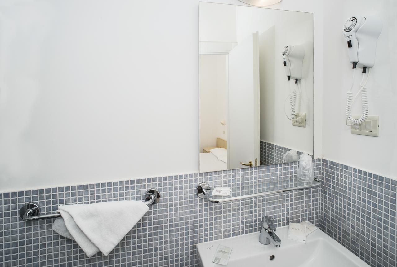 K2 Hotel Cattolica Eksteriør bilde