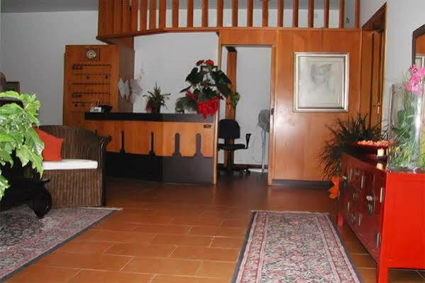 K2 Hotel Cattolica Eksteriør bilde